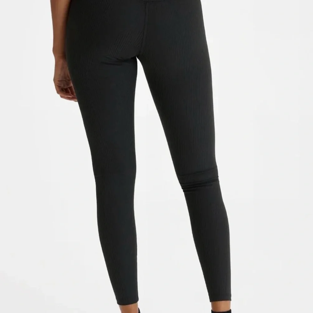 Girlfriend Collective Black RIB leggings - Picture 2 of 4